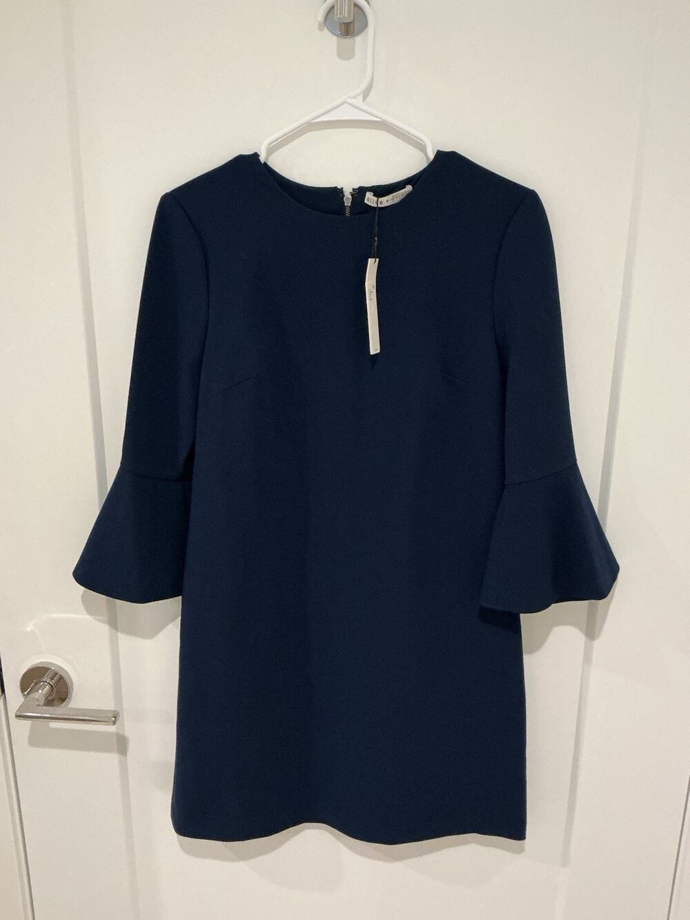 Alice + Olivia Thym Navy Blue 3/4 Bell Sleeve Shift Dress Size 6 NEW WITH TAGS